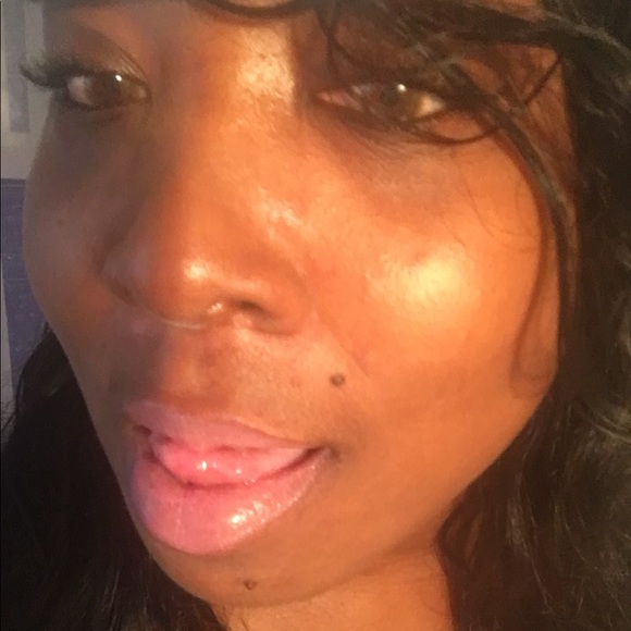 Meet your Posher, Tanisha - Picture 2 of 2